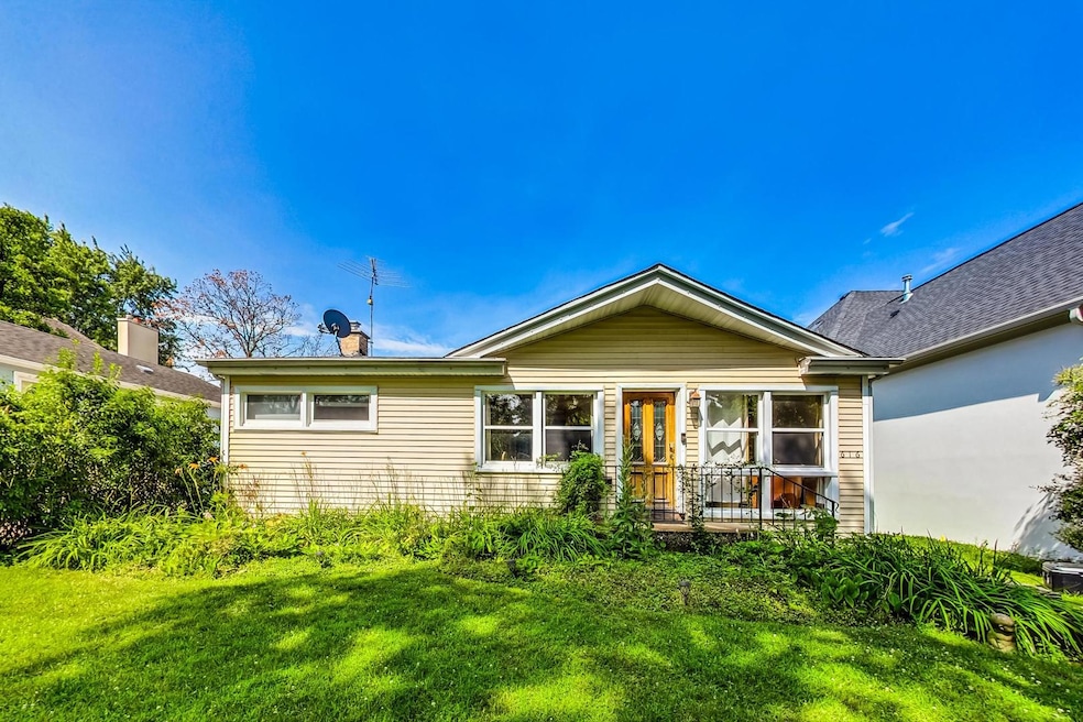 616 S Monroe St, Hinsdale, IL 60521 - photo 1