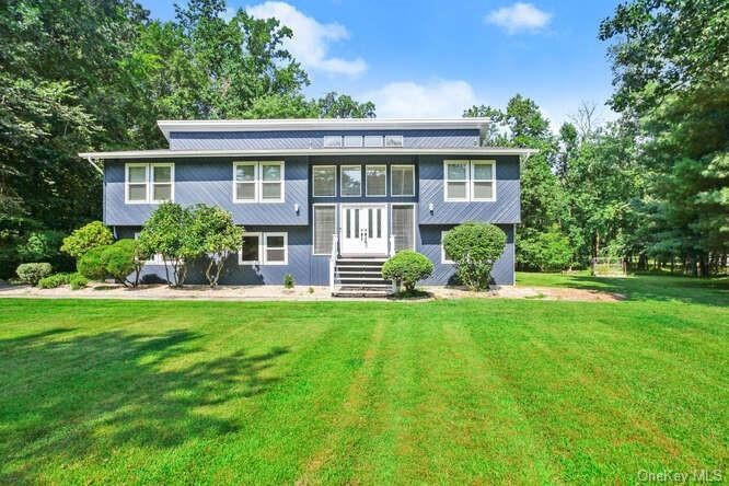 2 Sassi Dr, Croton On Hudson, NY 10520 - photo 1