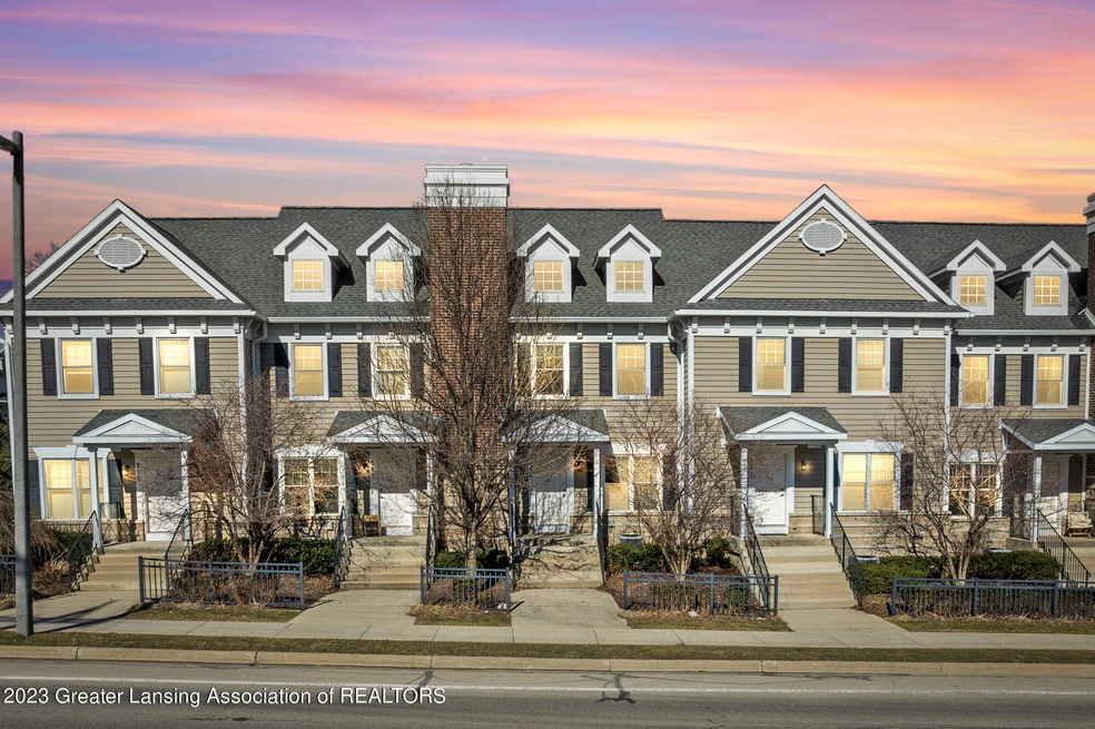 372 W Grand River Ave East Lansing MI-10