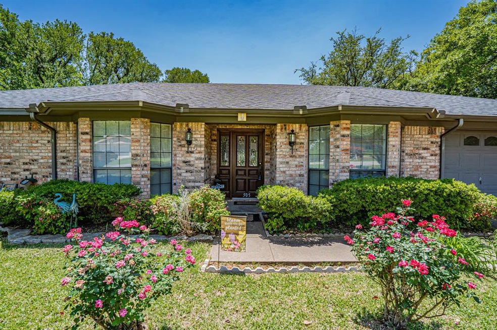 505 Casas Del Norte Ct, Granbury, TX 76049 - photo 1