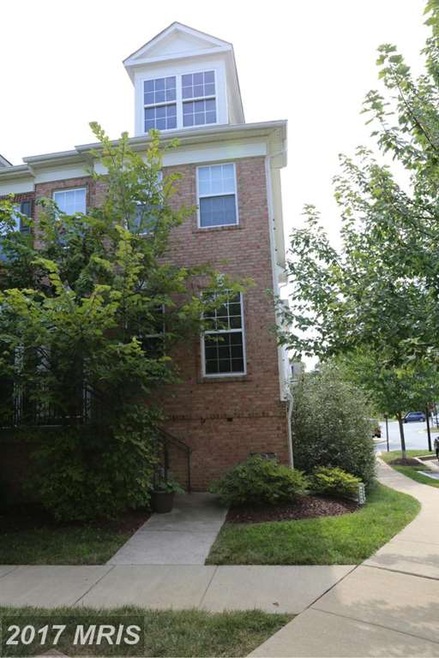 11828 Regents Park Dr, Germantown, MD 20876 - photo 1