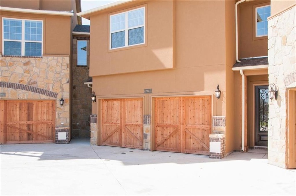 7325 Venice 425