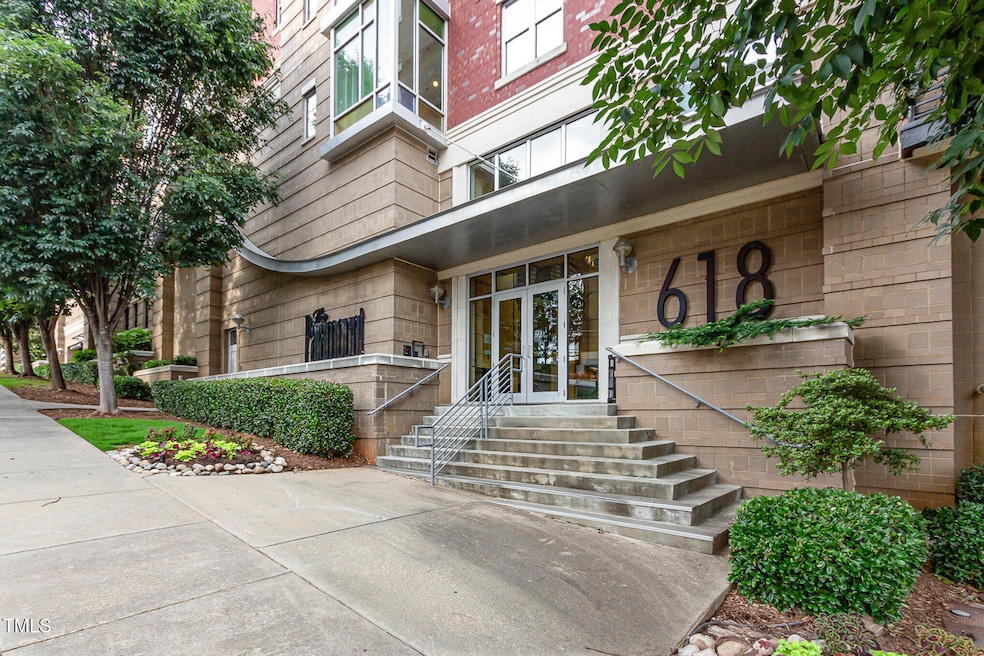 The Paramount unit 520, Raleigh, NC 27603 - photo 1