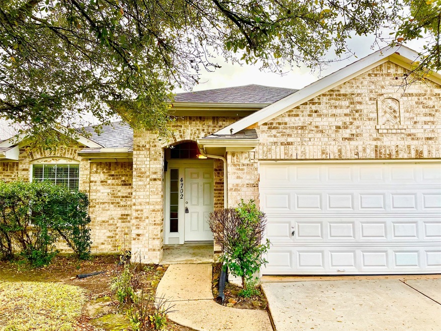 4702 Buescher Ct, Pearland, TX 77584 - photo 1