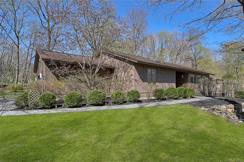 3 Banks Hill Rd, Pleasantville, NY 10570 - photo 1