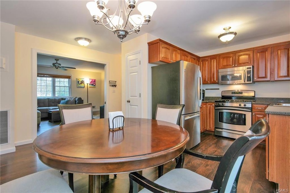 22 Somerset Dr unit 25D, Suffern, NY 10901 - photo 1