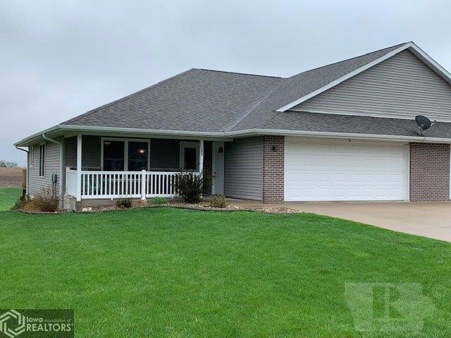 305 S Pearl St, Wayland, IA 52654 - photo 1