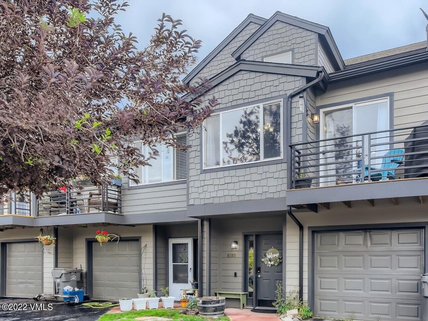 01 Exterior Front