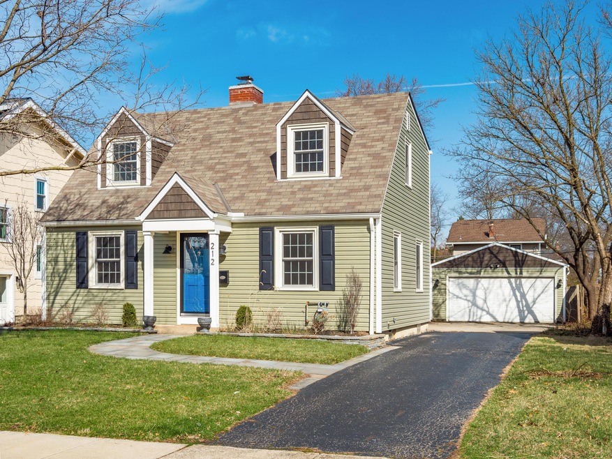 212 Acton Rd, Columbus, OH 43214 - photo 1
