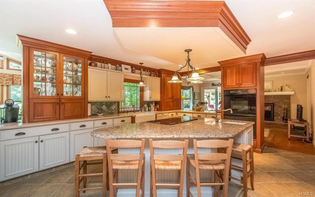 15 Mandy Ln, Washingtonville, NY 10992 - photo 1