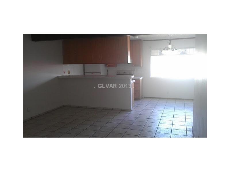 2166 E Desert Inn Rd unit n, Las Vegas, NV 89169 - photo 1