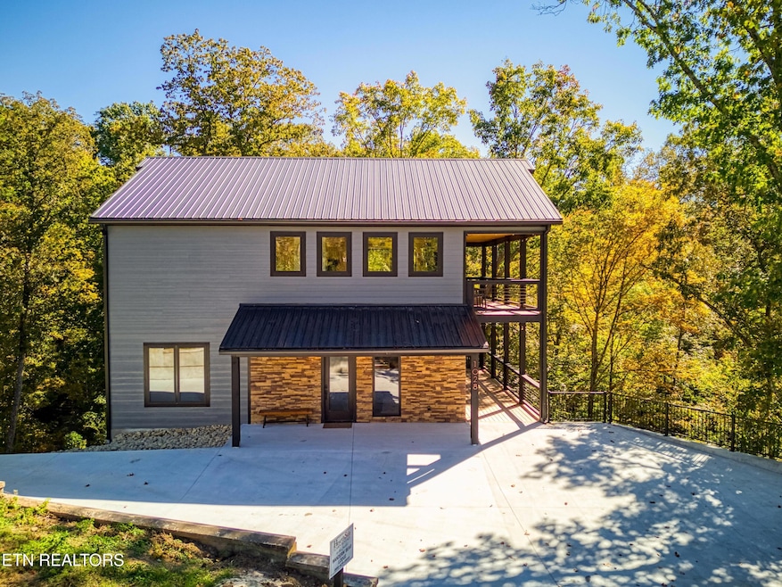 1028 Old Cartertown Rd, Gatlinburg, TN 37738 - photo 1