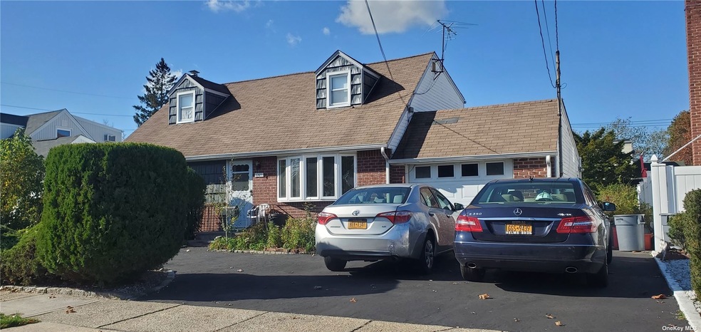 161 Farnum Blvd, Franklin Square, NY 11010 - photo 1