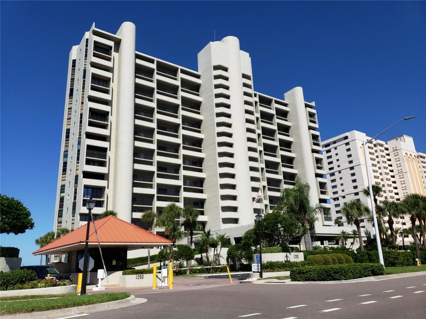 Lighthouse Towers unit 907, Clearwater Beach, FL 33767 - photo 1