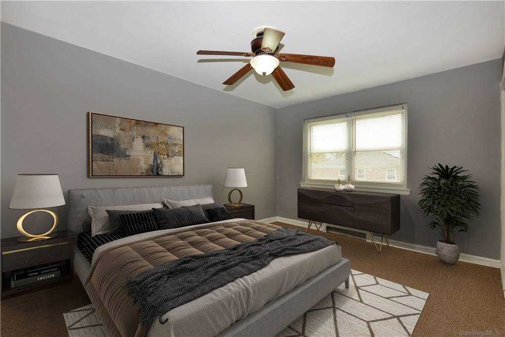 152-26 Melbourne Ave unit 1, Flushing, NY 11367 - photo 1