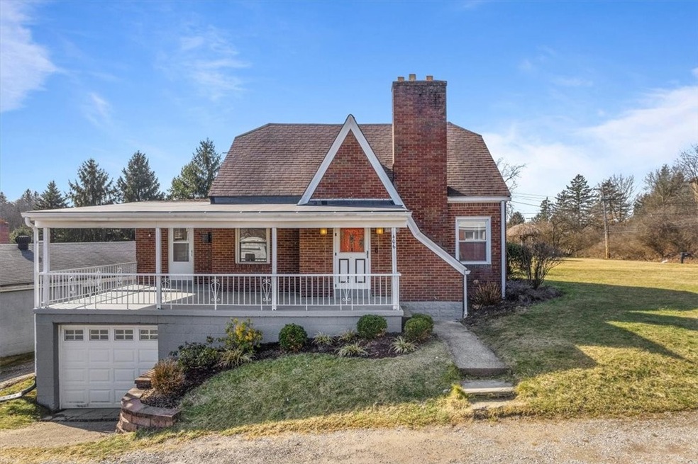 Welcome to this charming cape cod at 406 Baldwin R