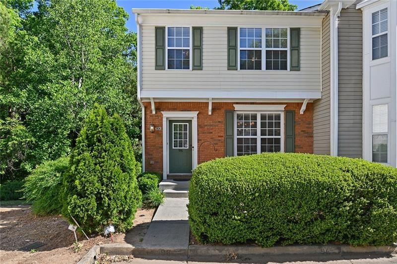 CORNER LOT, END UNIT #96