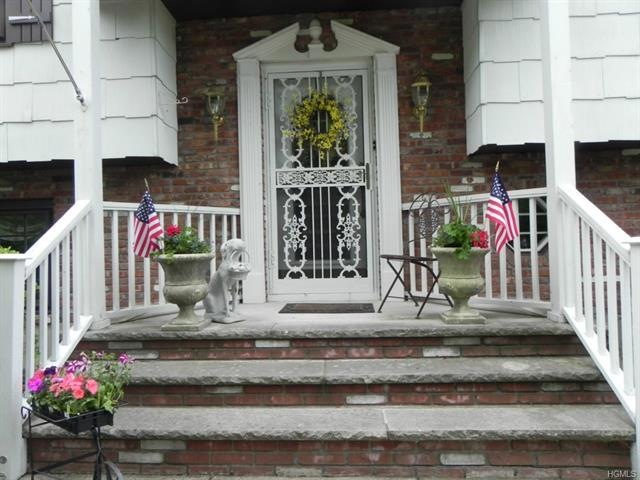 16 Arlington Dr, Monroe, NY 10950 - photo 1