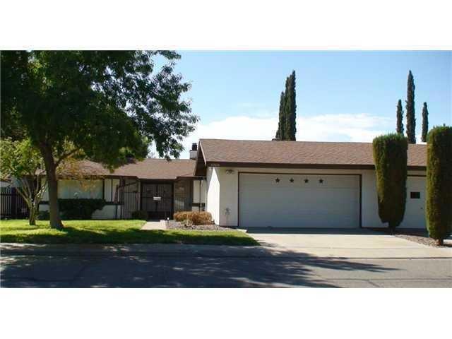 10618 Park View Cir, El Paso, TX 79935 - photo 1