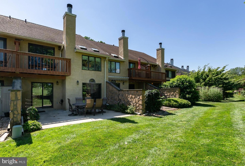 635 Niblick Ln unit 27, Wallingford, PA 19086 - photo 1