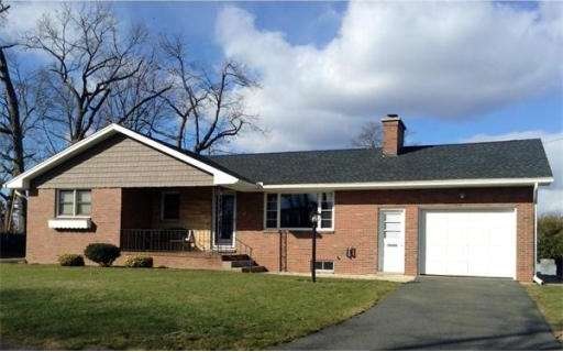 12 Oakridge St, Ludlow, MA 01056 - photo 1