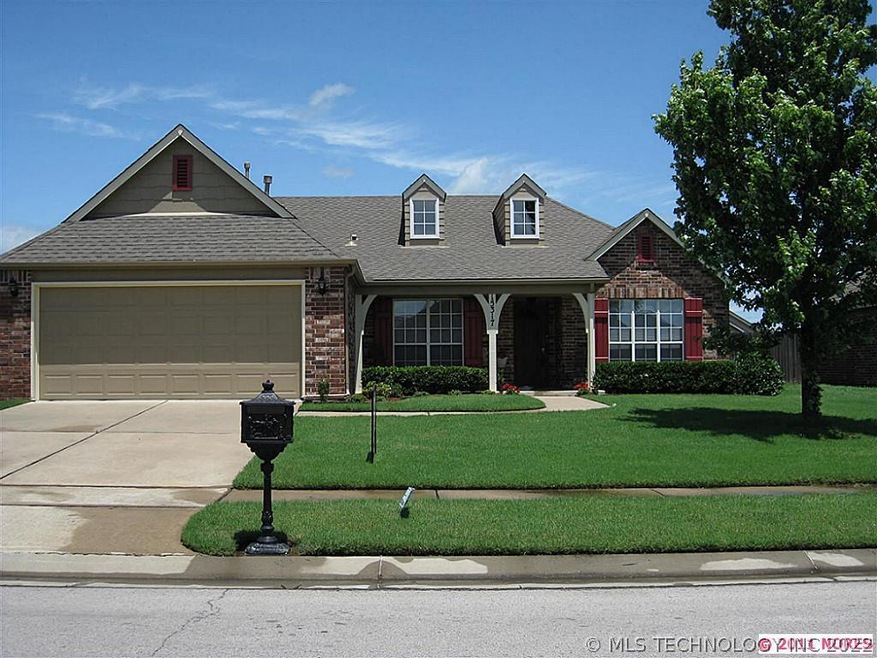 Great curb appeal!
