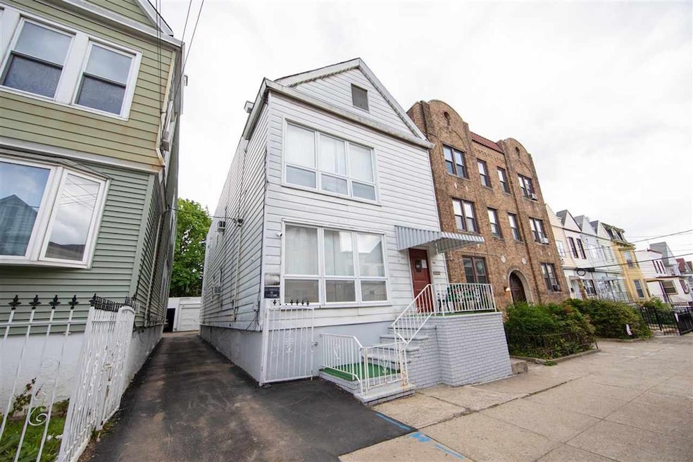 69 Lexington Ave, Jersey City, NJ 07304 - photo 1