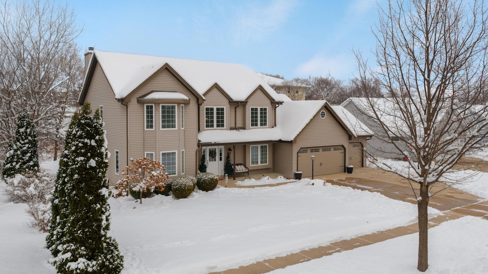 4928 W Evergreen St, Franklin, WI 53132 - photo 1