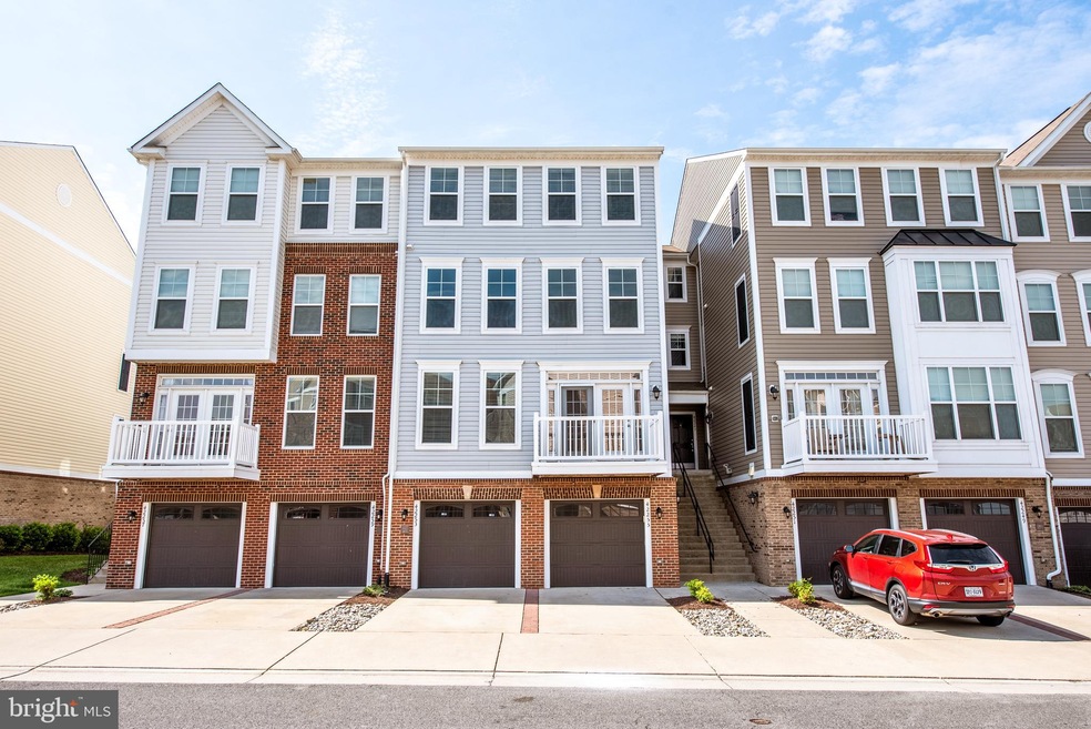 42253 Canary Grass Square, Aldie, VA 20105 - photo 1