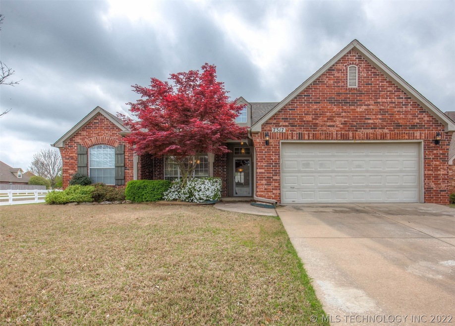 7317 E Jackson St, Broken Arrow, OK 74014 - photo 1