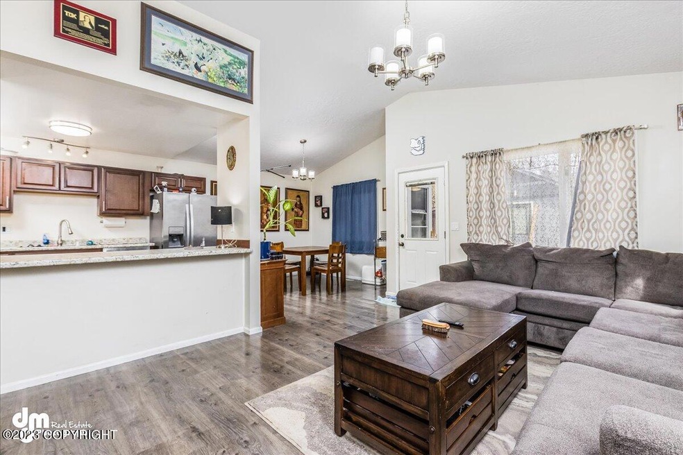 05-Living Room-DW-8810