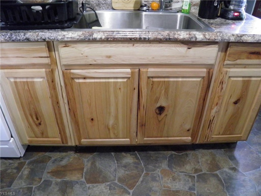 2583 E 39th St, Lorain, OH 44055 - photo 1