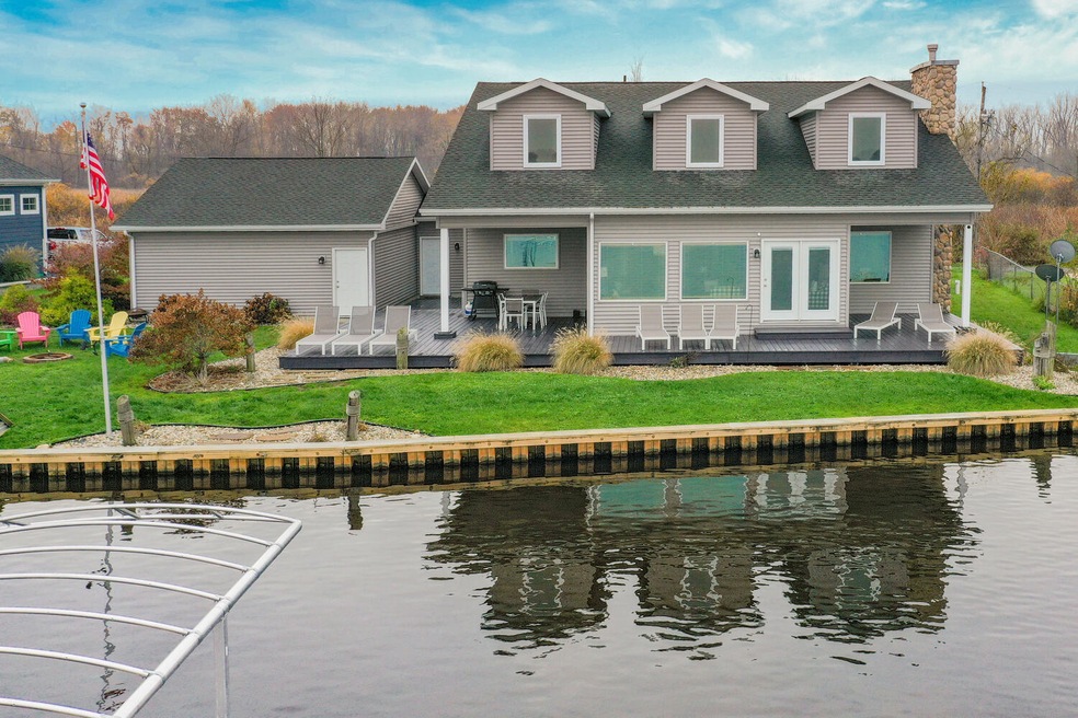 21306 Sanfords Landing Dr-large-002-064-