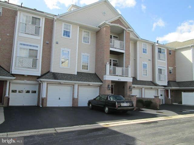 411 Hamlet Club Dr unit 204, Edgewater, MD 21037 - photo 1