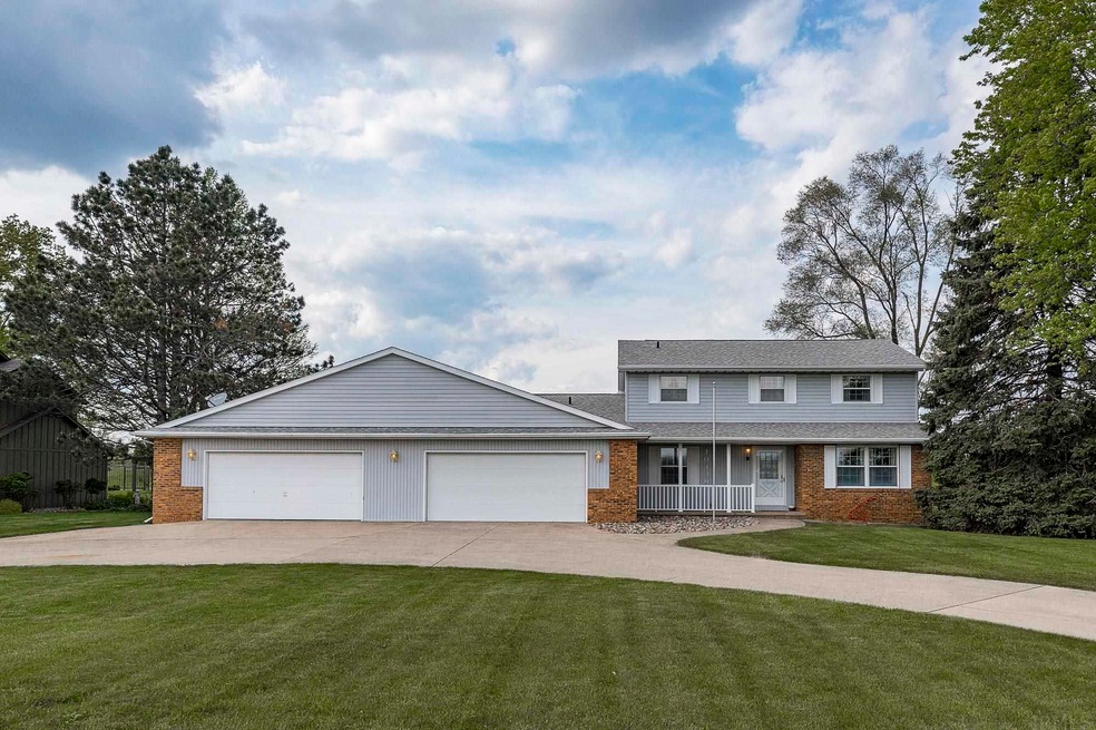 10439 Stellhorn Rd, Fort Wayne, IN 46815 - photo 1