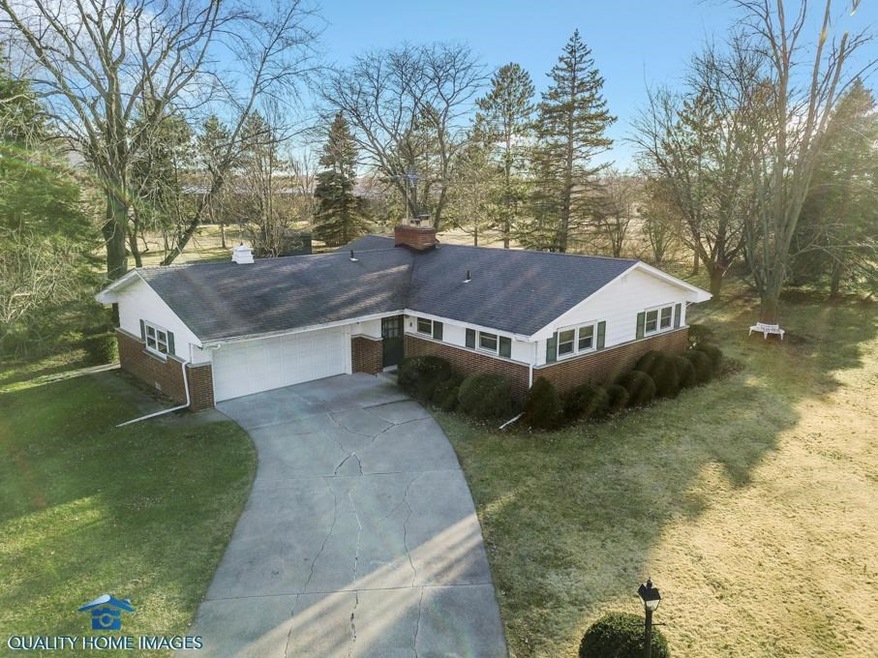 419 Hemlock Ln, Crown Point, IN 46307 - photo 1