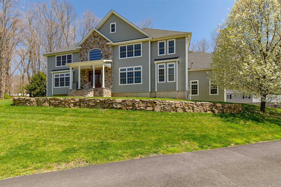 81 Athenian Ln, Hopewell Junction, NY 12533 - photo 1