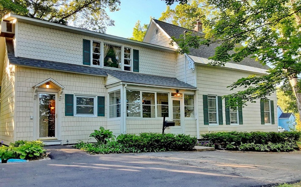 85 Grove St, Littleton, NH 03561 - photo 1