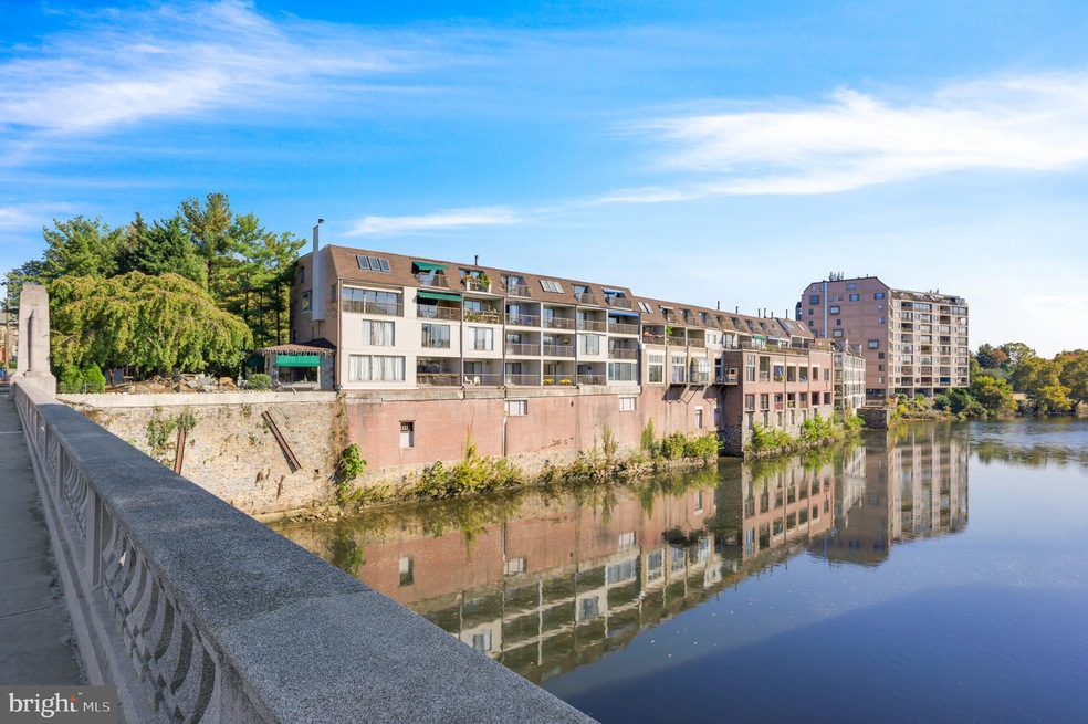 1880 Superfine Ln unit 12, Wilmington, DE 19802 - photo 1