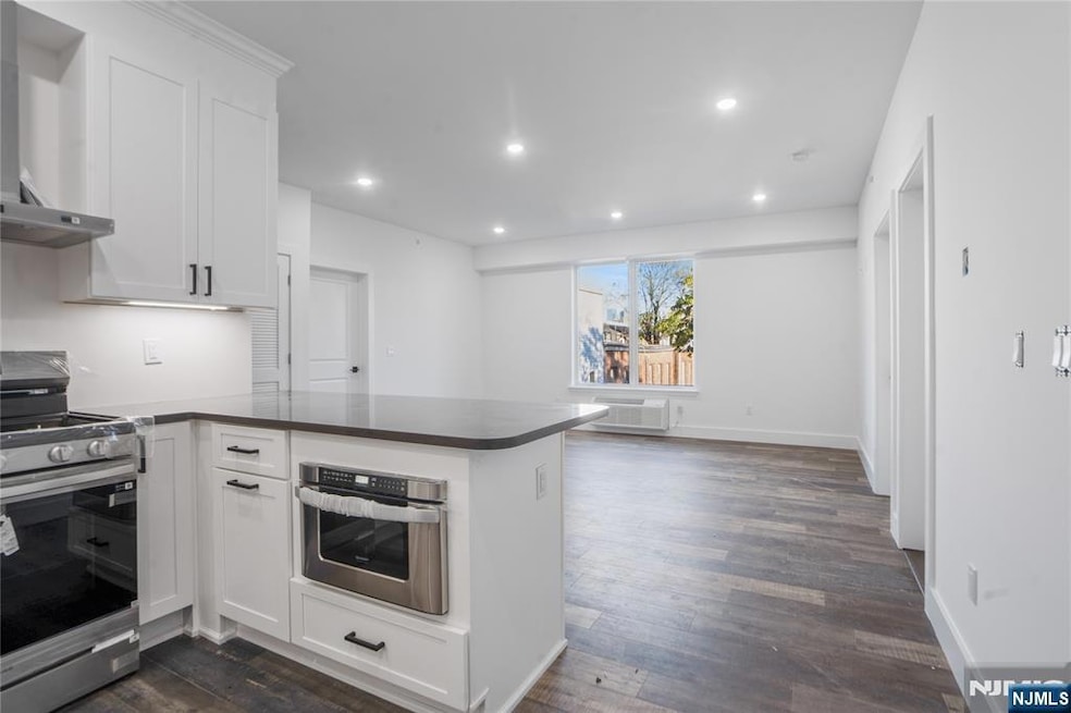 521 10th St unit 2, Union City, NJ 07087 - photo 1