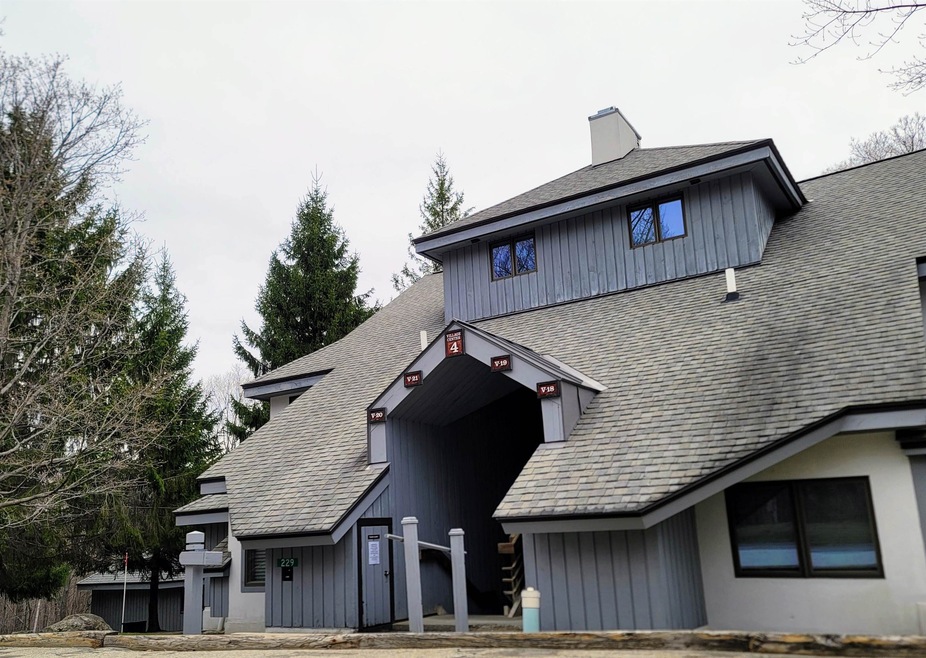 229 Village Circle Rd unit V-21, Killington, VT 05751 - photo 1