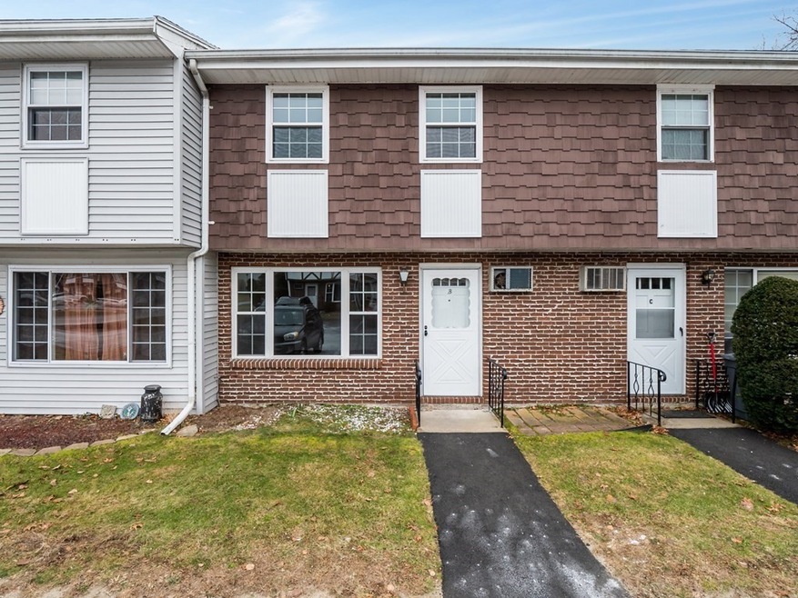 945 Riverside Dr unit 3B, Methuen, MA 01844 - photo 1