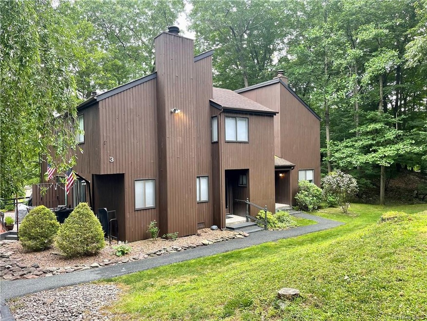 4 Acorn Ct, Highland Mills, NY 10930 - photo 1