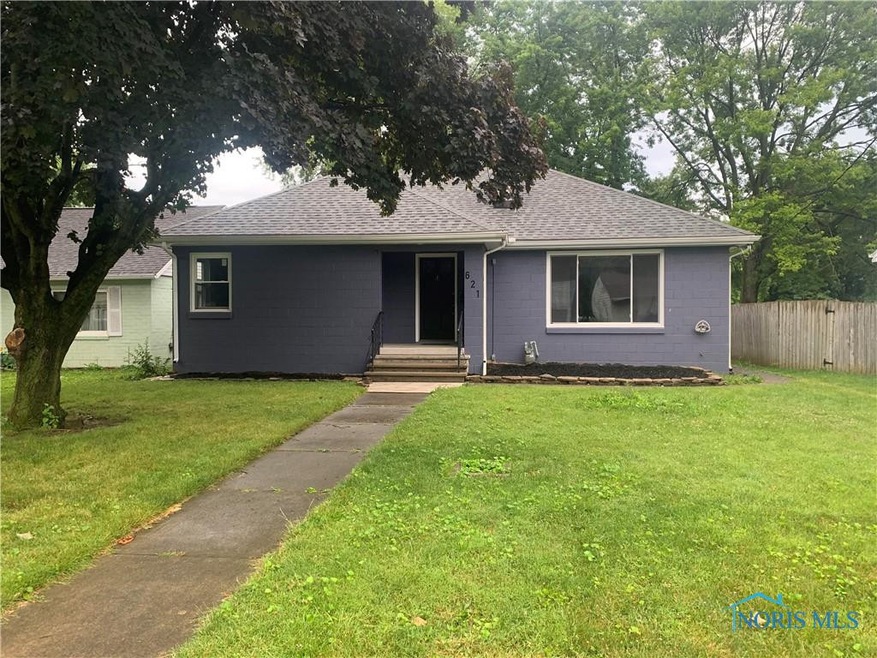 621 Hull Ave, Findlay, OH 45840 - photo 1