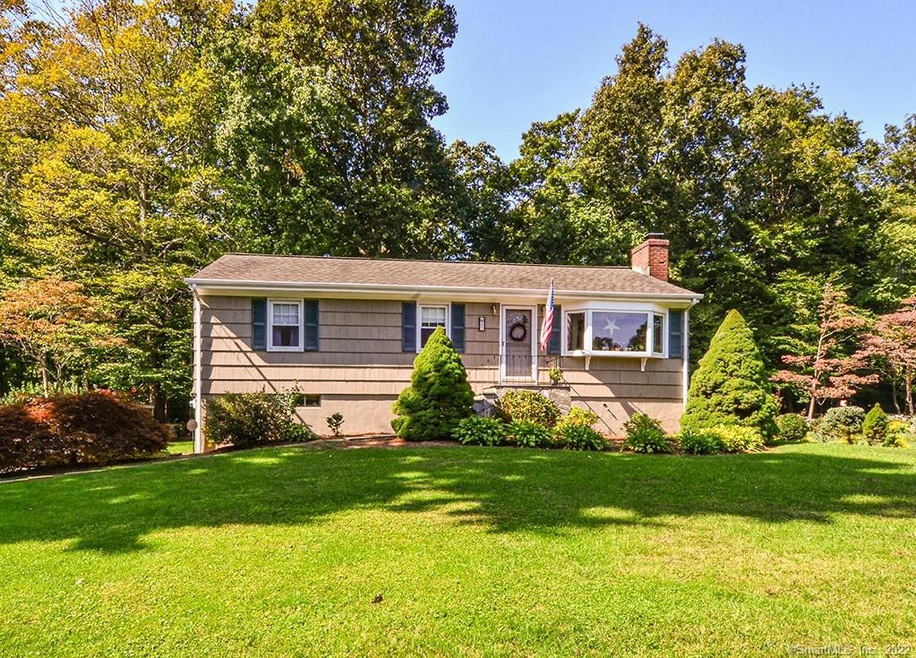 27 Boulder Rd, Norwalk, CT 06854 - photo 1