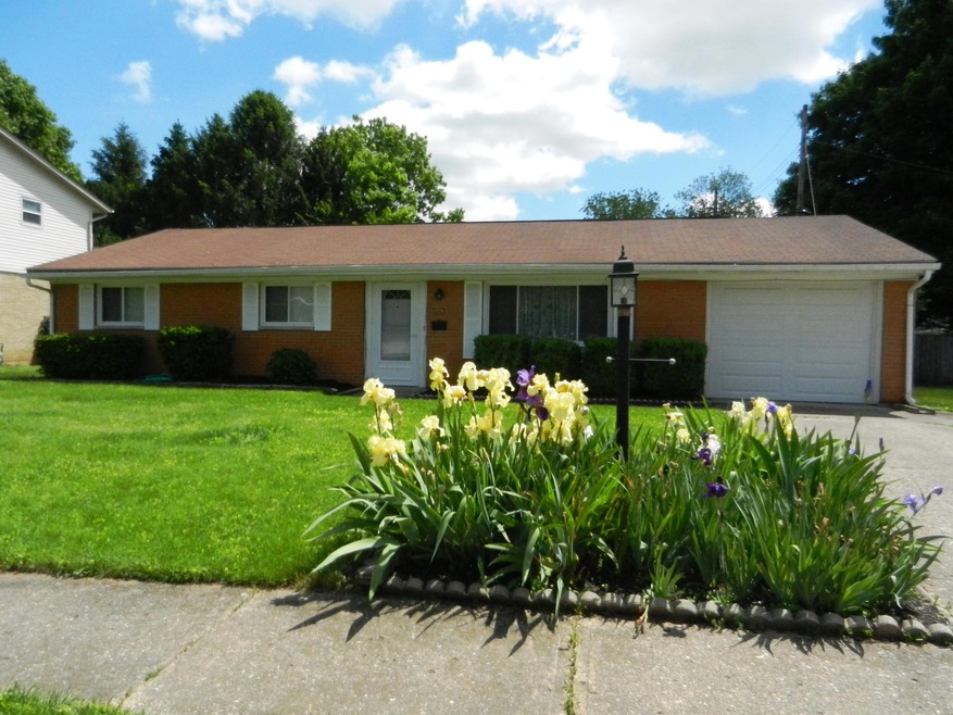 634 Robin Ln, Newark, OH 43055 - photo 1