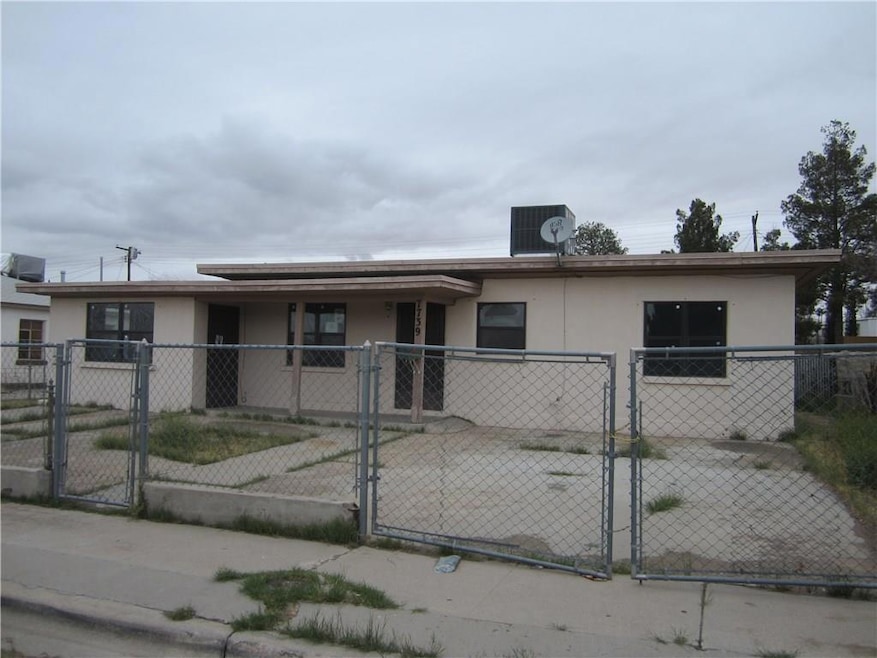 7739 Hacienda Ave, El Paso, TX 79915 - photo 1