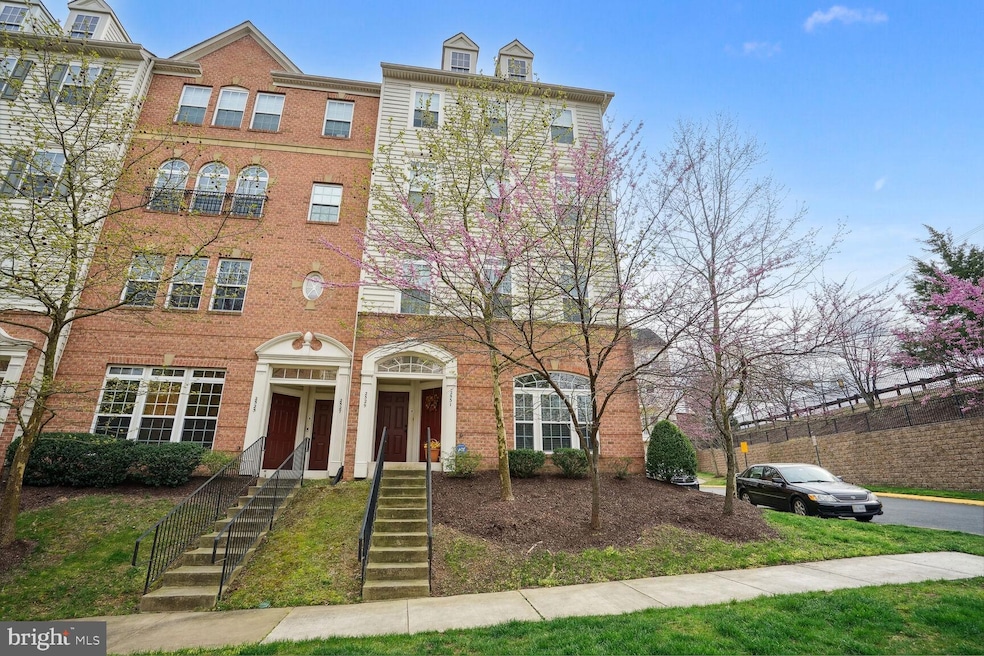 2531 Eastbourne Dr unit 252, Woodbridge, VA 22191 - photo 1