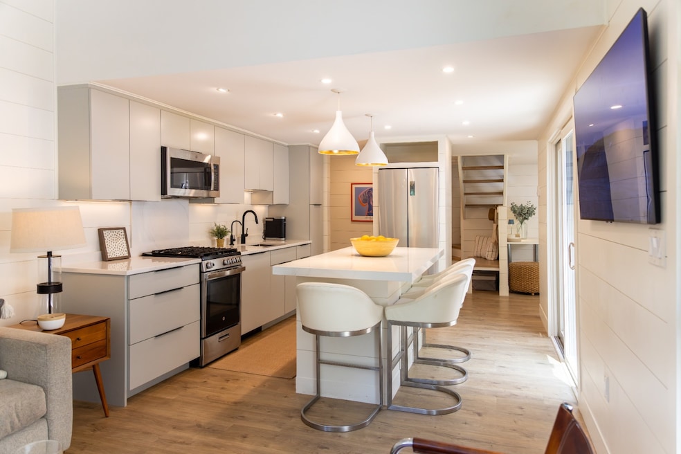 4 Quail Run unit 2, Oak Bluffs, MA 02557 - photo 1