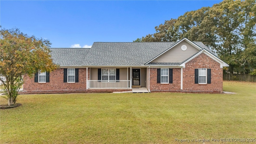 117 Usher Ct, Raeford, NC 28376 - photo 1